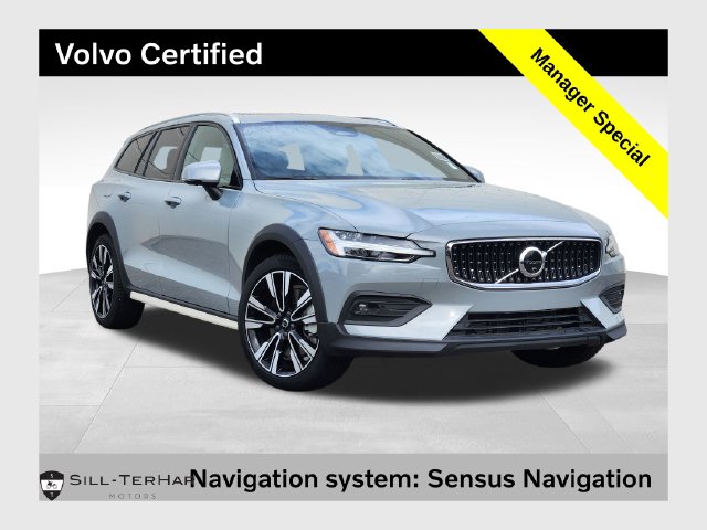 Certified 2025 Volvo V60 Cross Country B5 Ultra Wagon