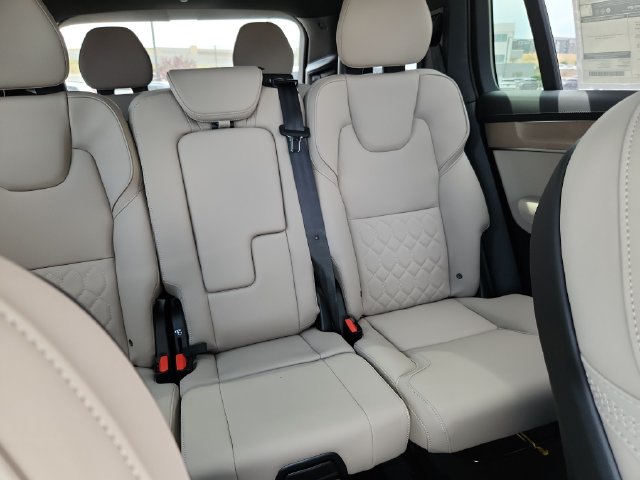 2026 Volvo XC90 Plus - Photo 15