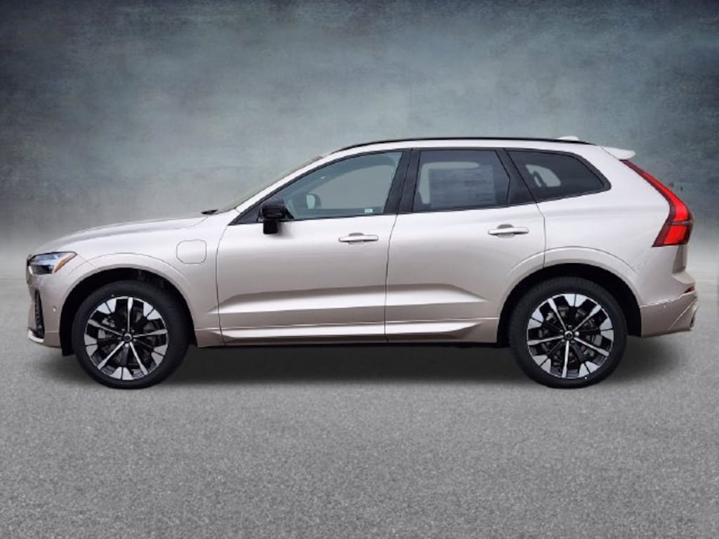 New 2026 Volvo XC60 plug-in hybrid T8 Plus SUV