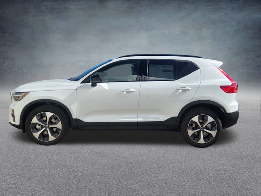 New 2026 Volvo XC40 B5 Plus SUV