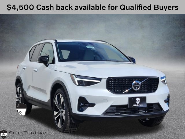 2026 Volvo XC40 SUV 