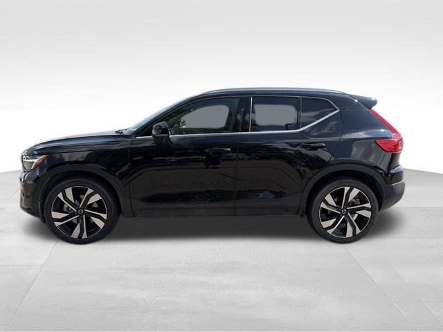 Certified 2023 Volvo XC40 B5 AWD Ultimate Bright SUV