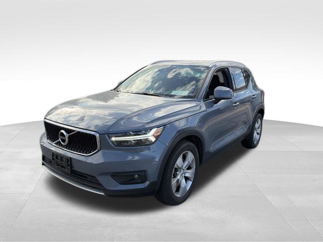 Used 2021 Volvo XC40 T5 Momentum SUV