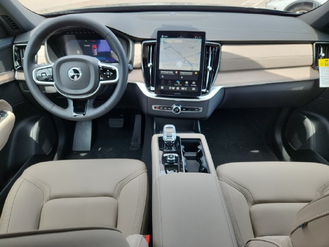 2026 Volvo XC90 Plus - Photo 11
