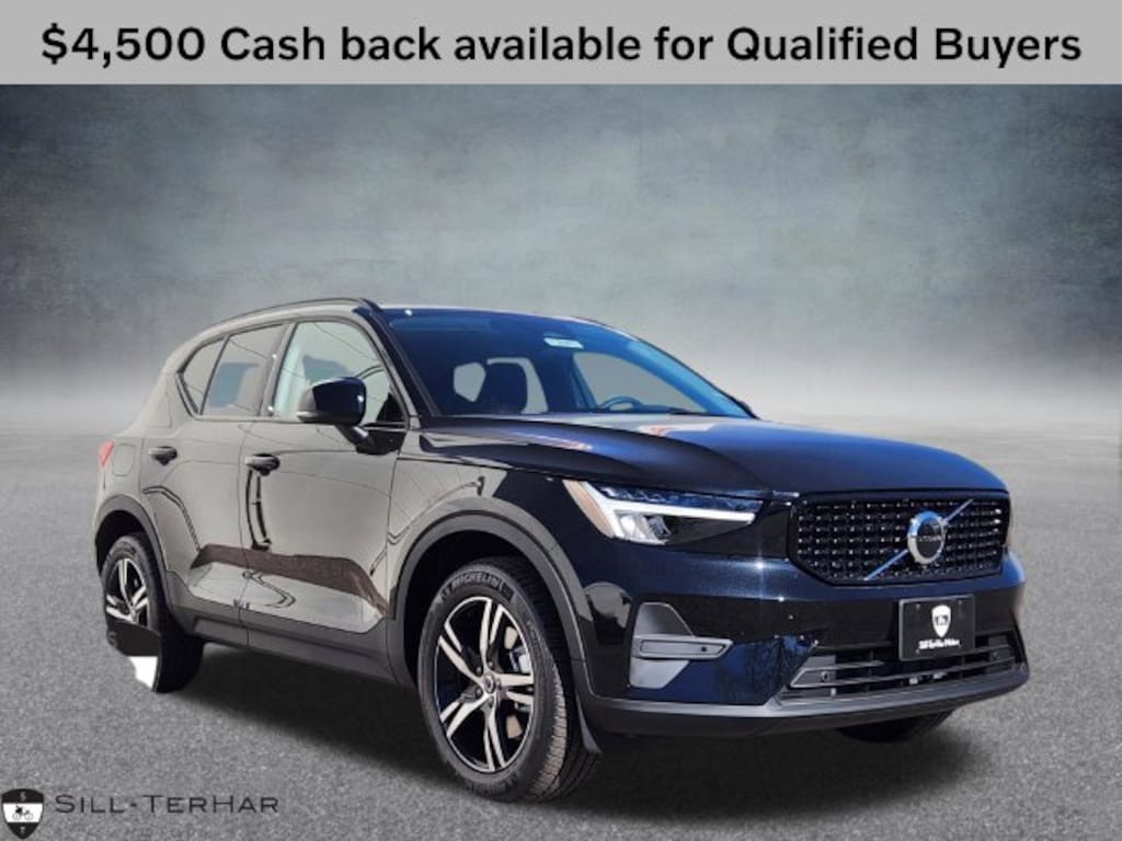 New 2026 Volvo XC40 B5 Core SUV