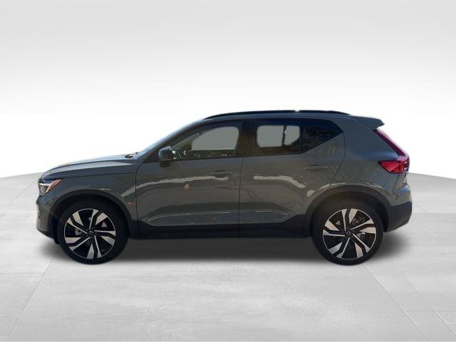 Used 2025 Volvo XC40 B5 Ultra Dark Theme SUV
