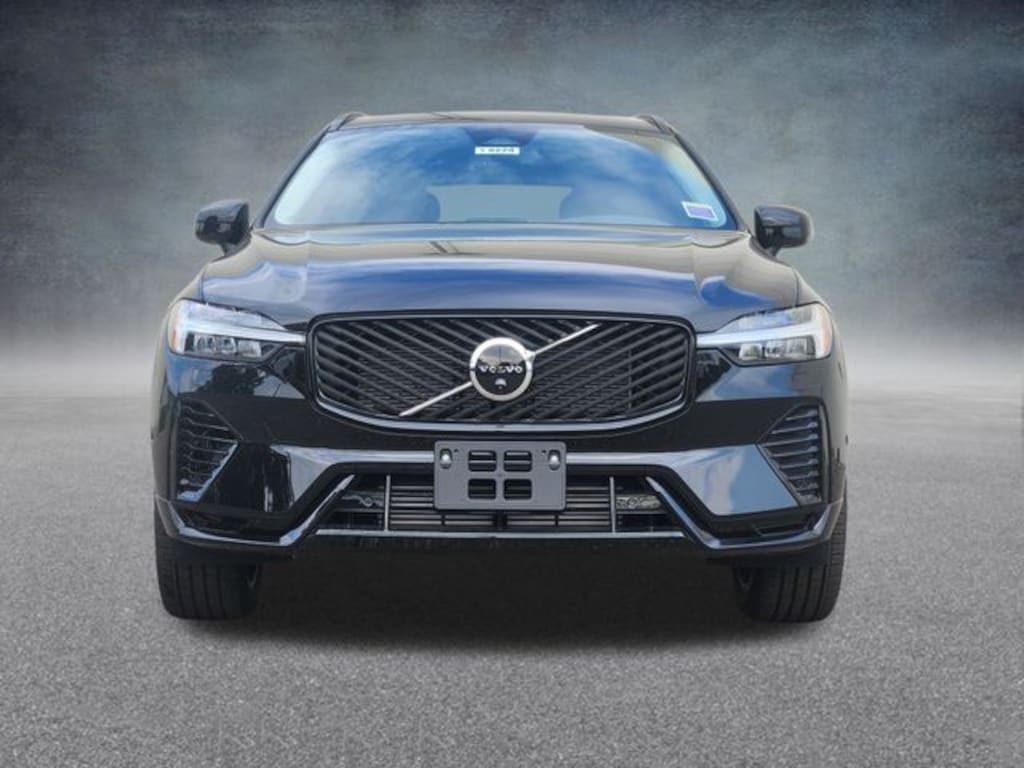 New 2026 Volvo XC60 plug-in hybrid T8 Plus SUV