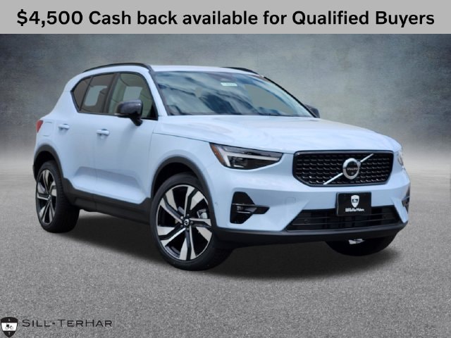 2026 Volvo XC40 SUV 