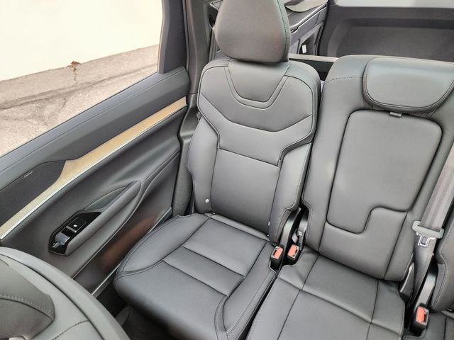 2025 Volvo EX90 Ultra - Photo 13