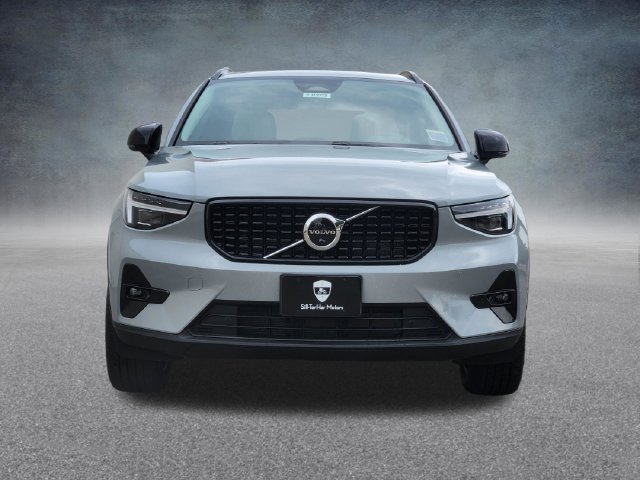 Used 2026 Volvo XC40 B5 Plus SUV