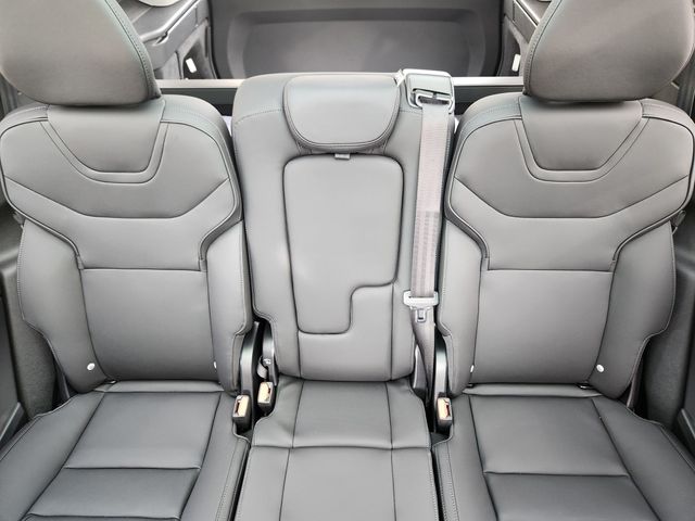 2025 Volvo EX90 Ultra - Photo 14