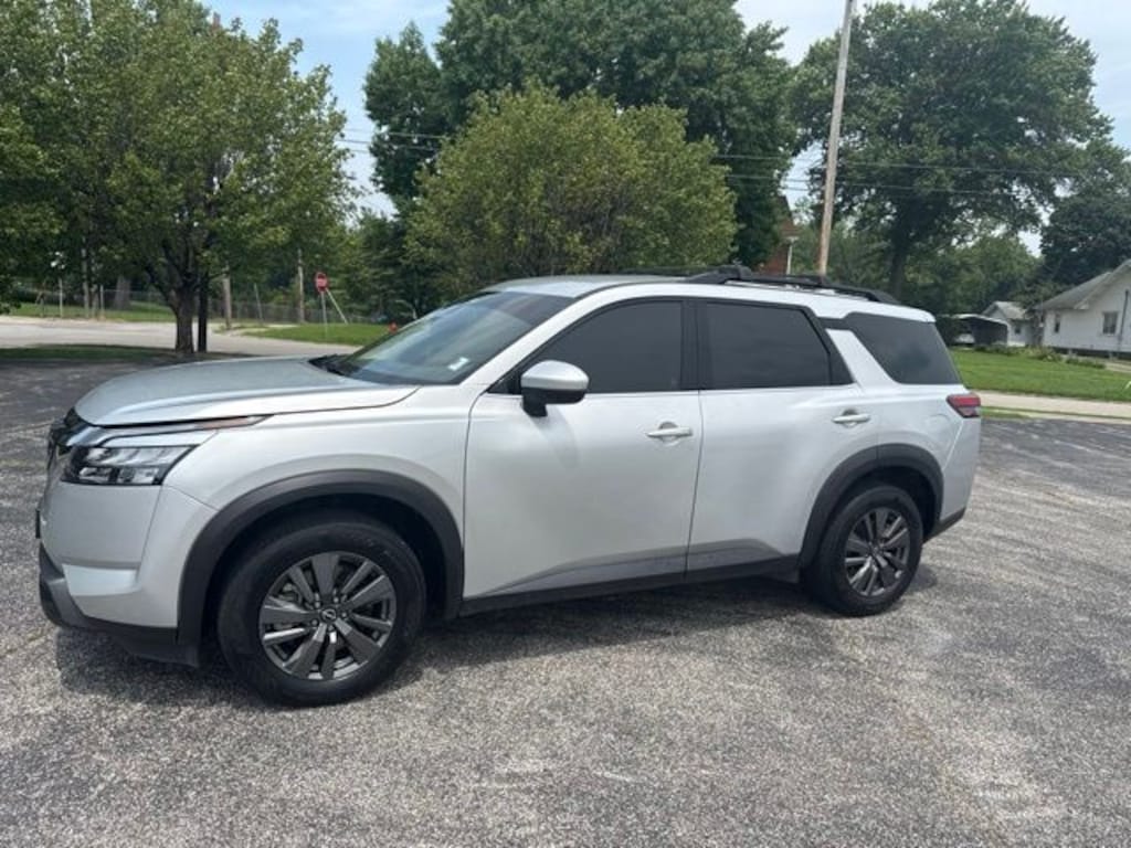 Used 2023 Nissan Pathfinder SV SUV