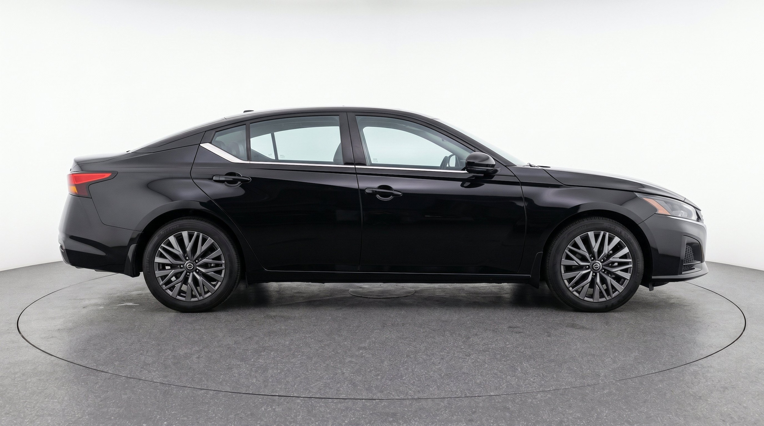 Thumbnail: 2025 Nissan Altima - 10
