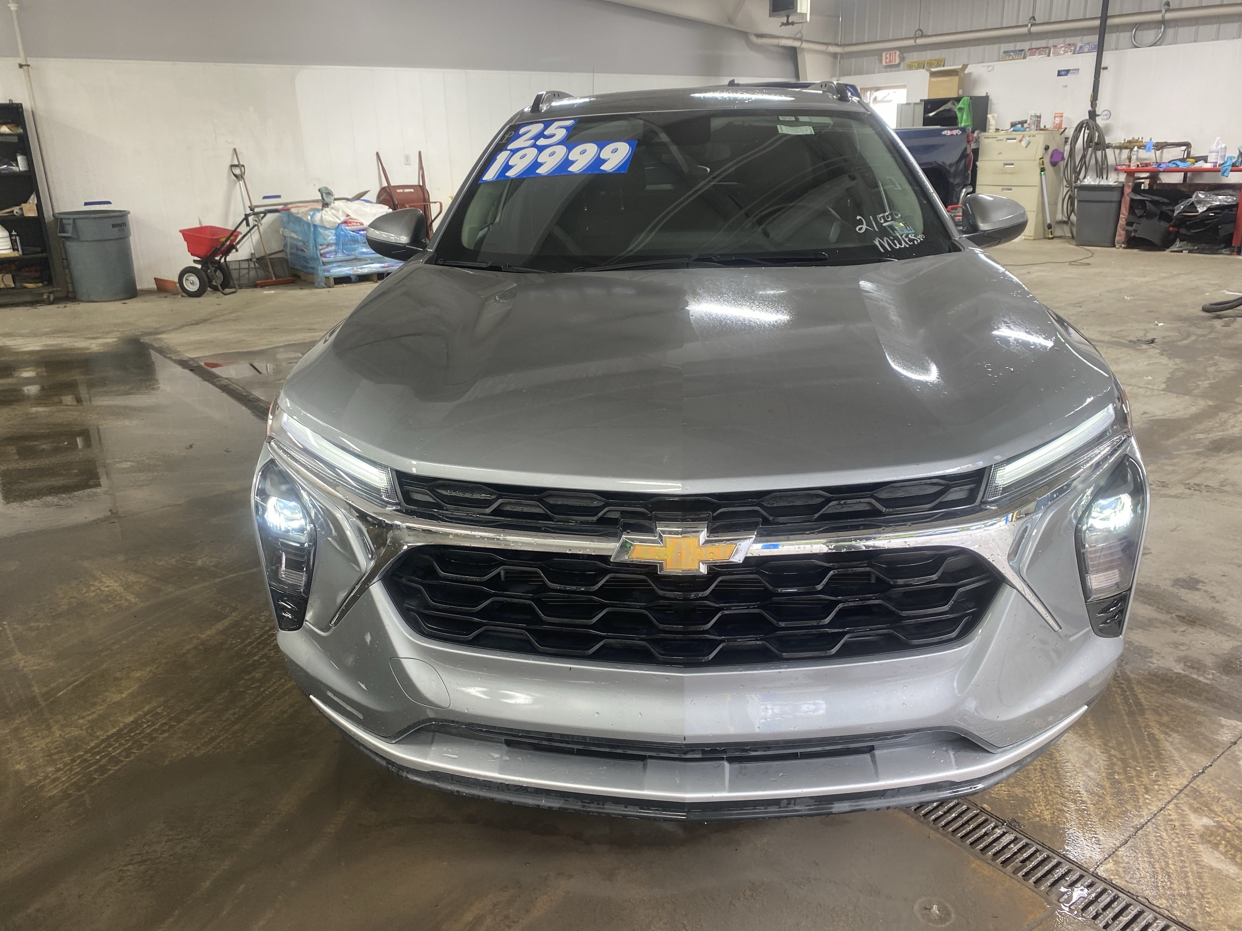 Used 2025 Chevrolet Trax LT FWD LT