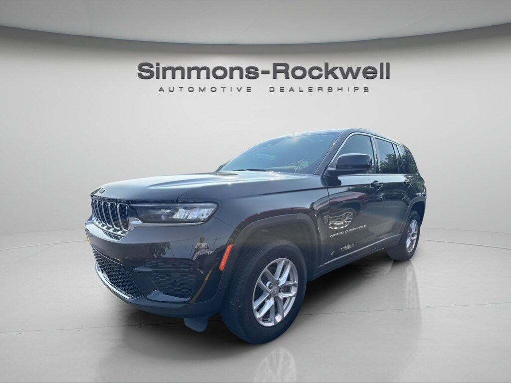 Used 2024 Jeep Grand Cherokee Laredo X Laredo X 4x4