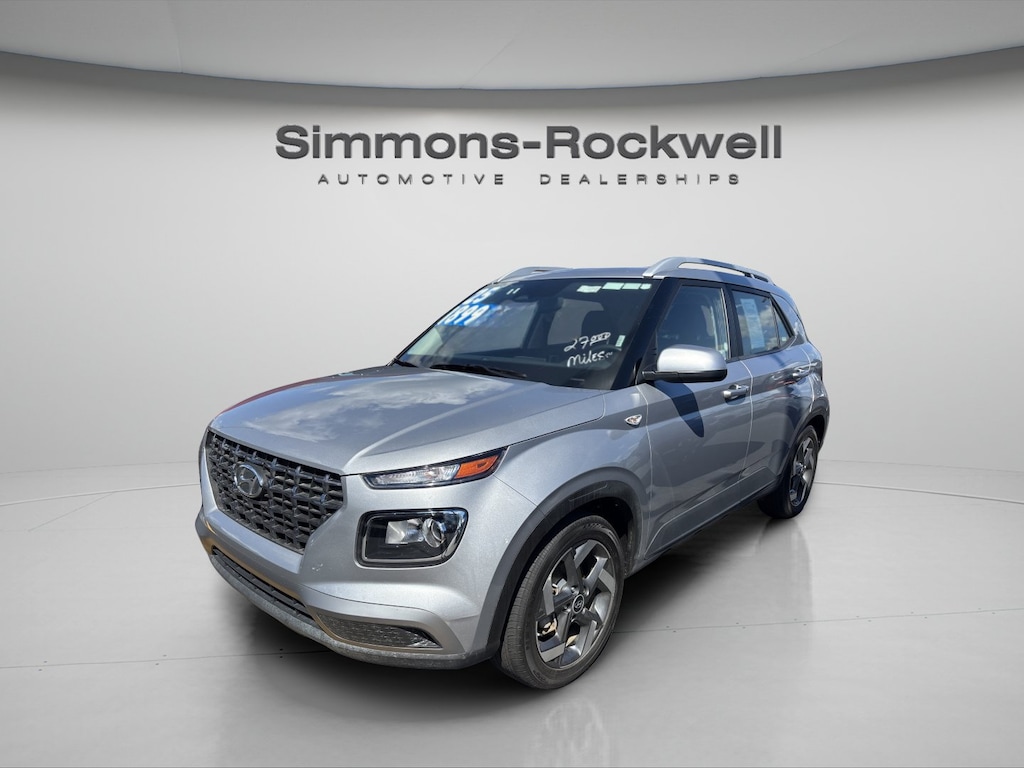 Used 2025 Hyundai Venue SEL SEL IVT