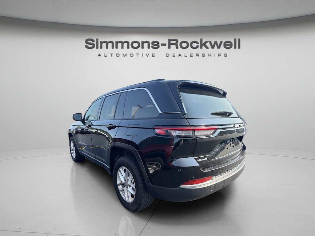 Used 2024 Jeep Grand Cherokee Laredo X Laredo X 4x4