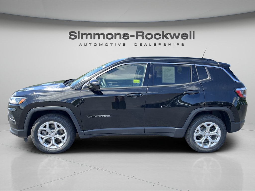 Used 2024 Jeep Compass Latitude SUV