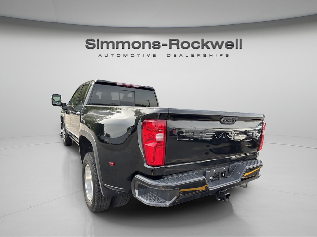 Used 2024 Chevrolet Silverado 3500 HD High Country Truck Crew Cab