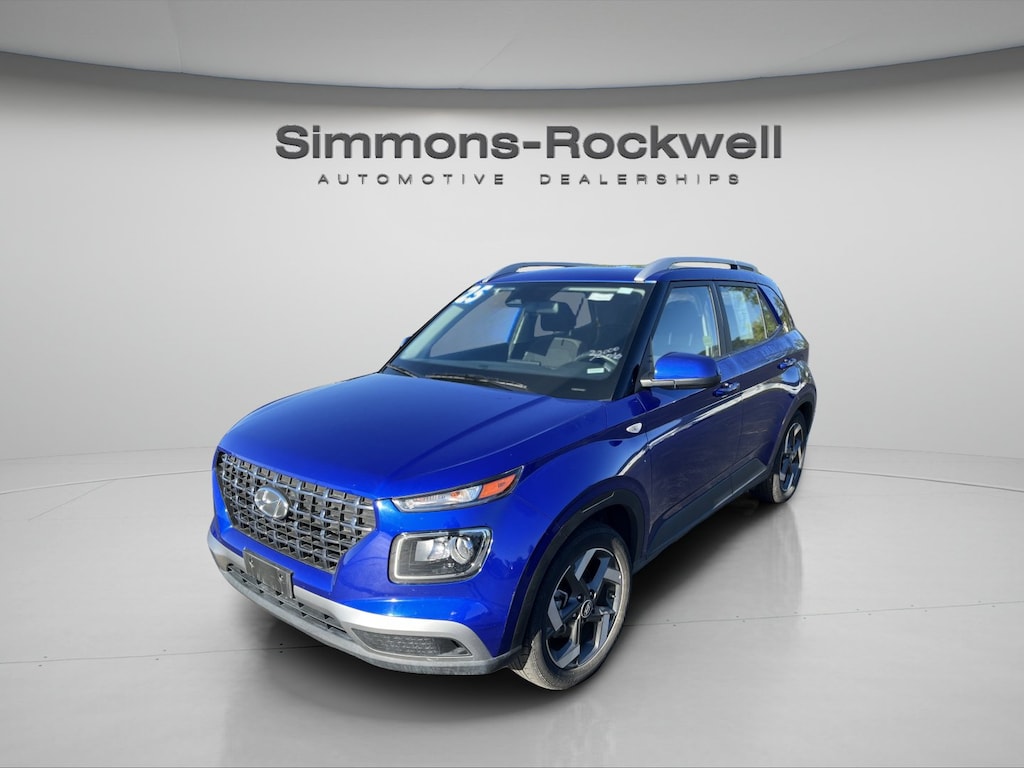 Used 2025 Hyundai Venue SEL SUV