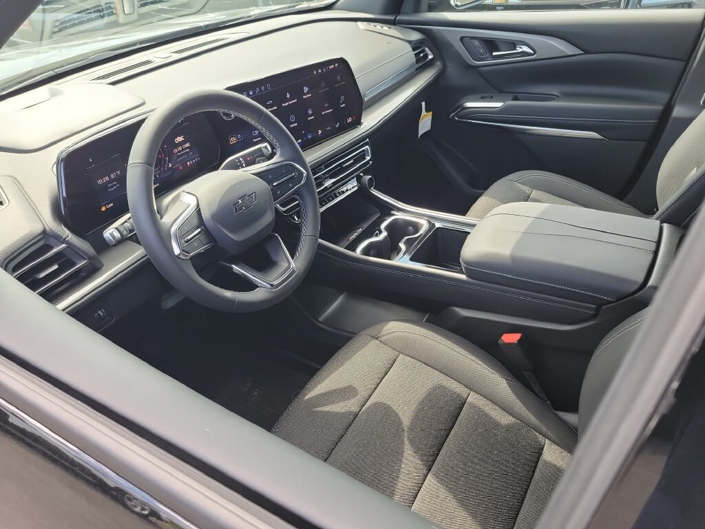 New 2027 Chevrolet Traverse LT SUV
