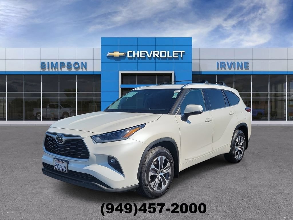Used 2021 Toyota Highlander XLE SUV