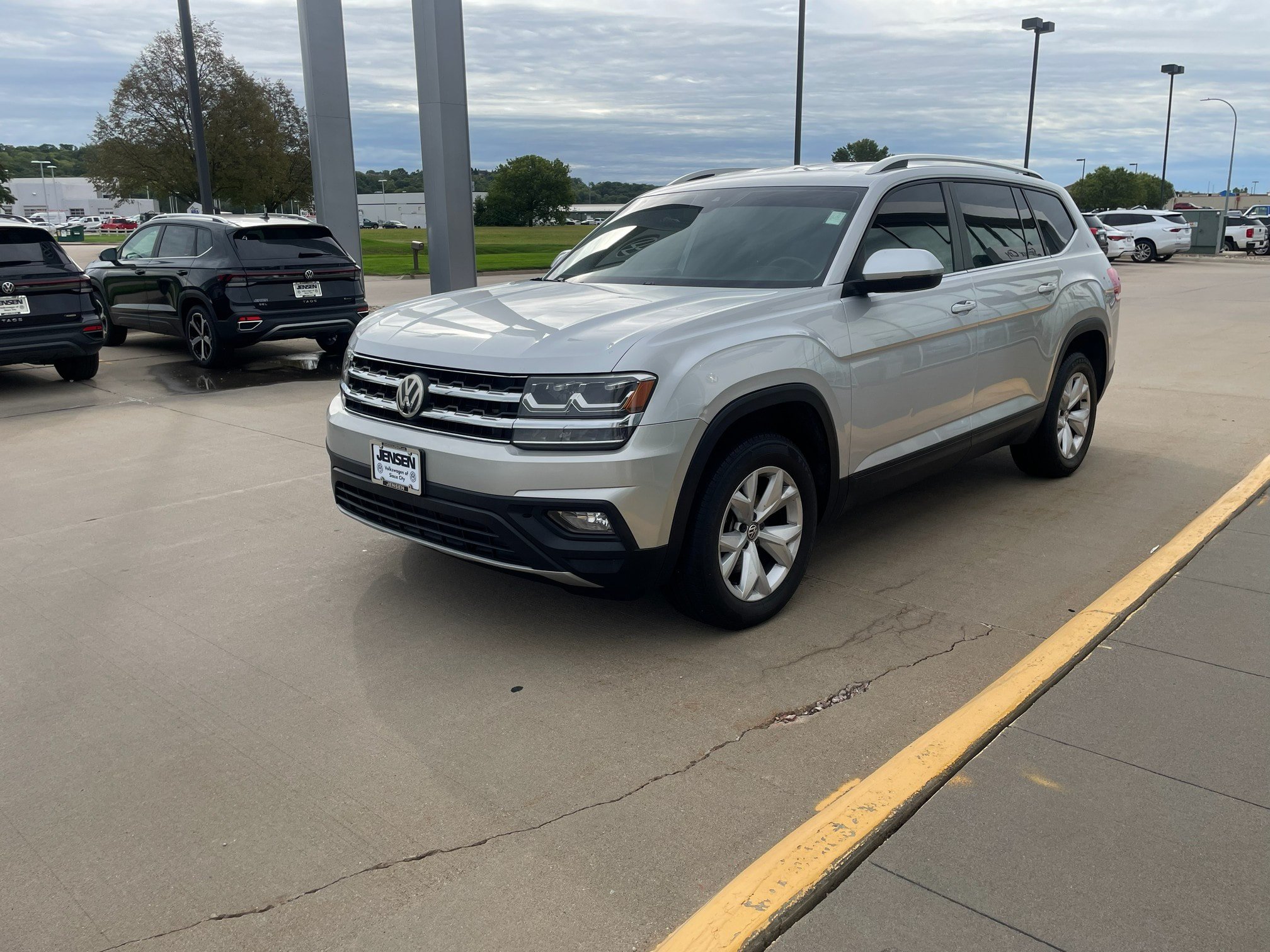Used 2018 Volkswagen Atlas 3.6L V6 SE w/Technology 4MOTION SUV
