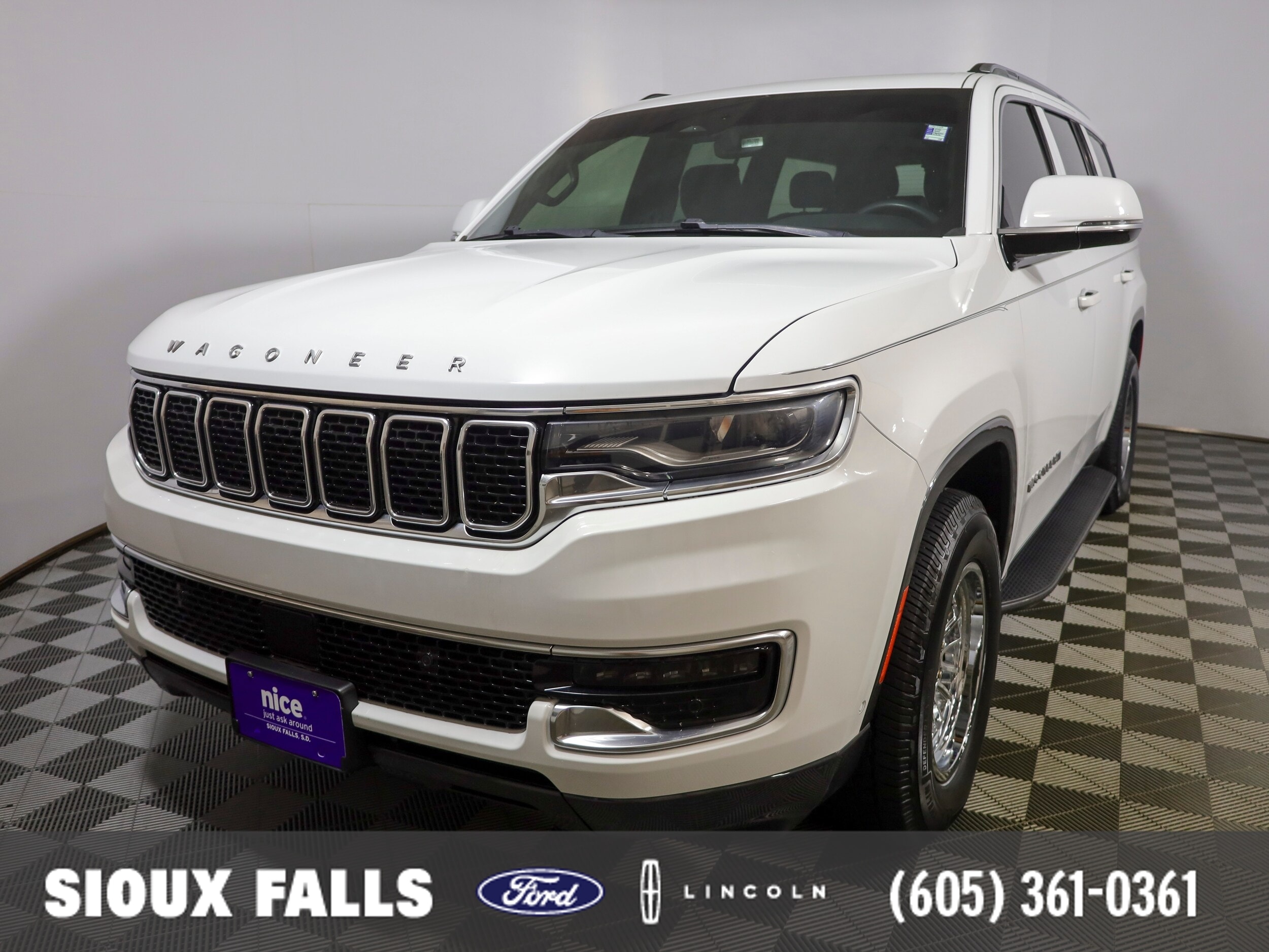 2022 Jeep Wagoneer