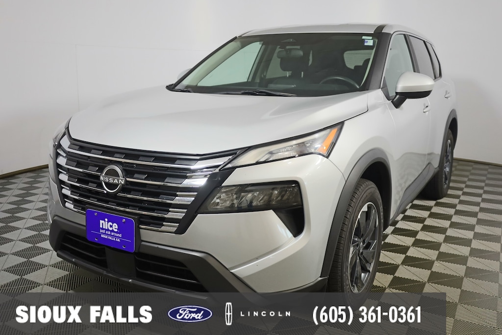 Used 2024 Nissan Rogue SV SUV