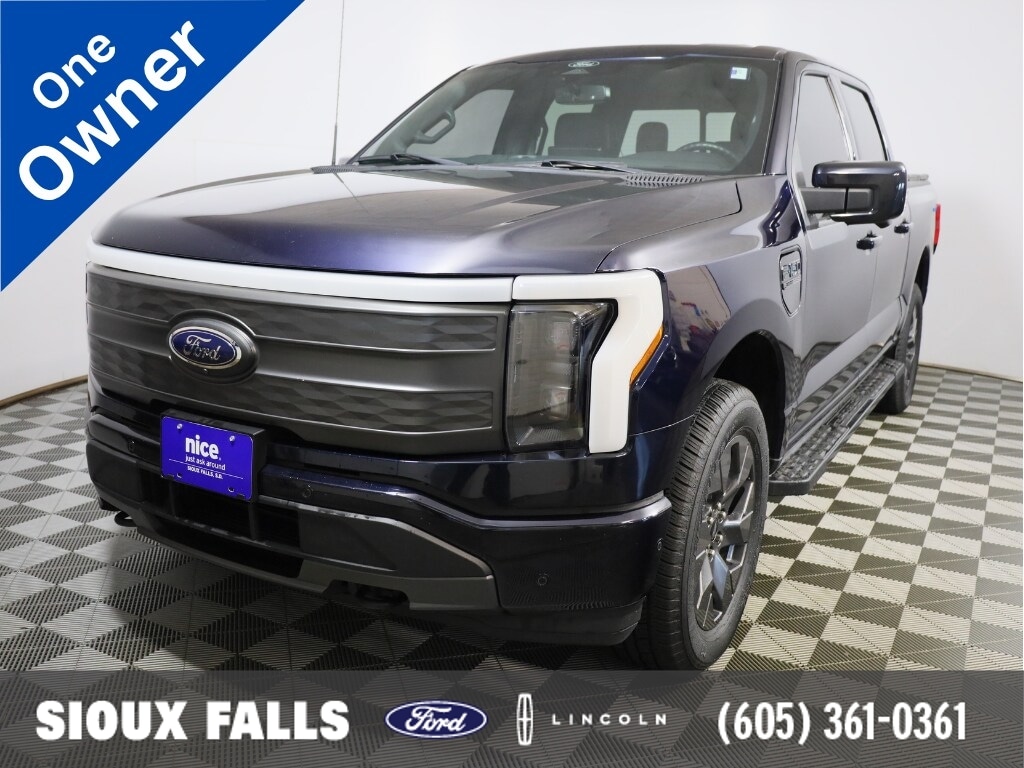 2022 Ford F-150 Lightning Lariat