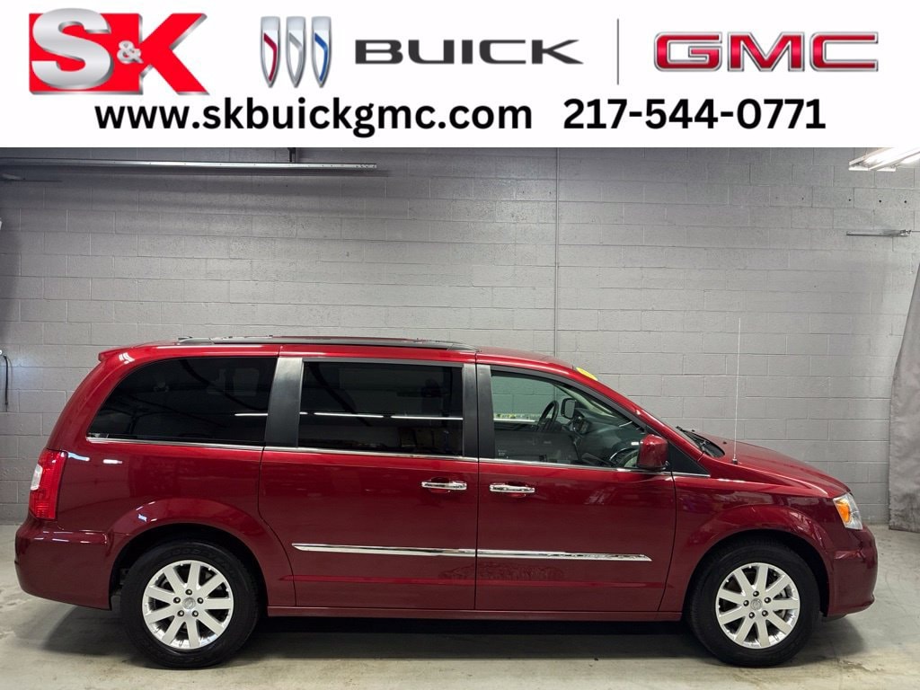 2016 Chrysler Town & Country Touring