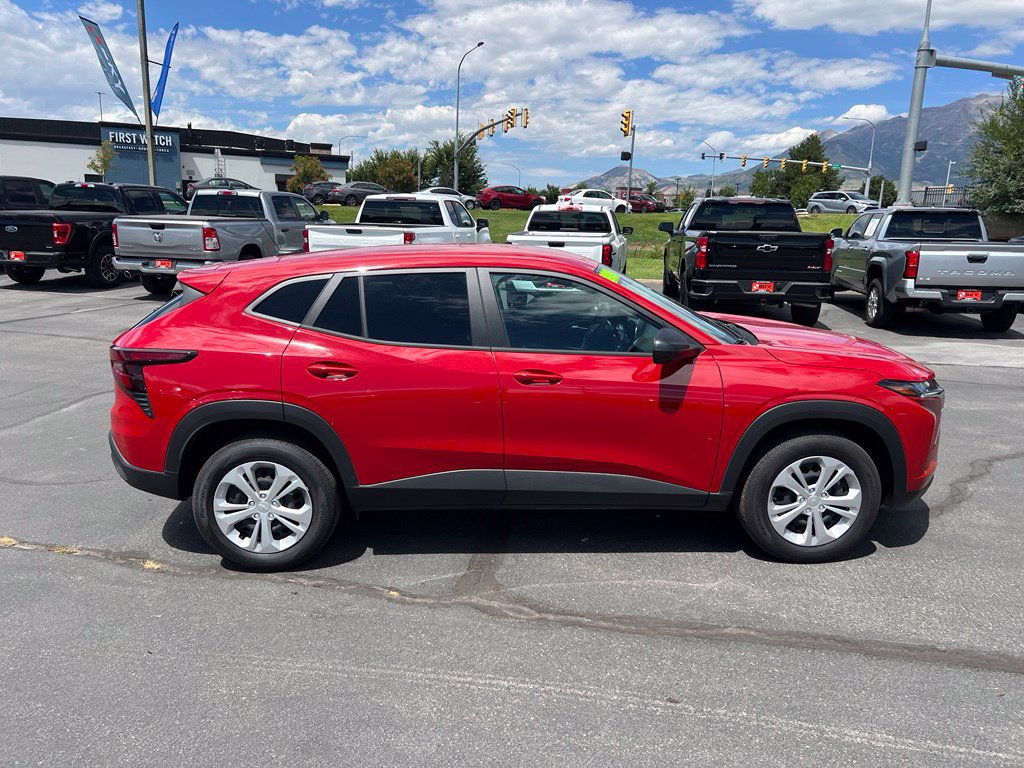 2026 Chevrolet Trax LS - Photo 10