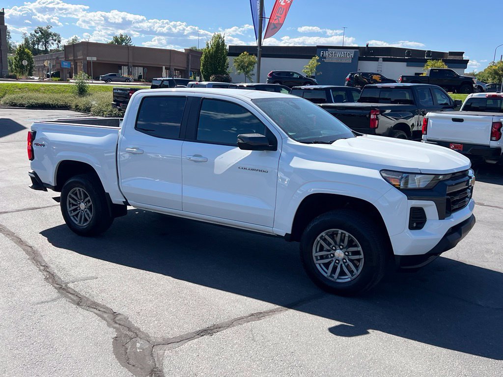 2024 Chevrolet Colorado LT - Photo 9