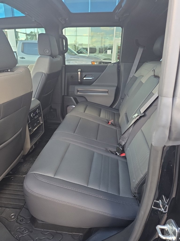 2024 GMC HUMMER EV 3X - Photo 18