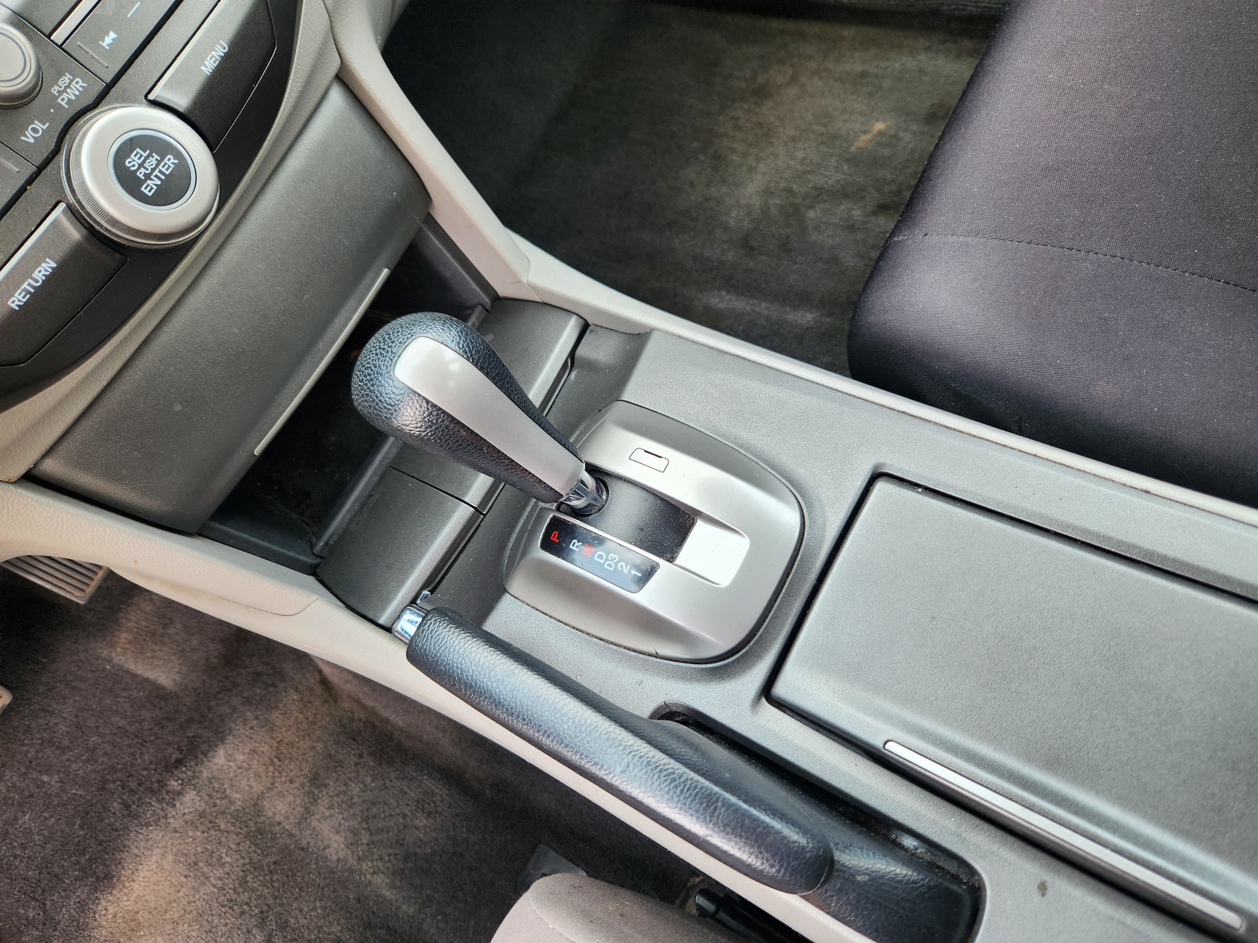 2012 Honda Accord LX - Photo 14