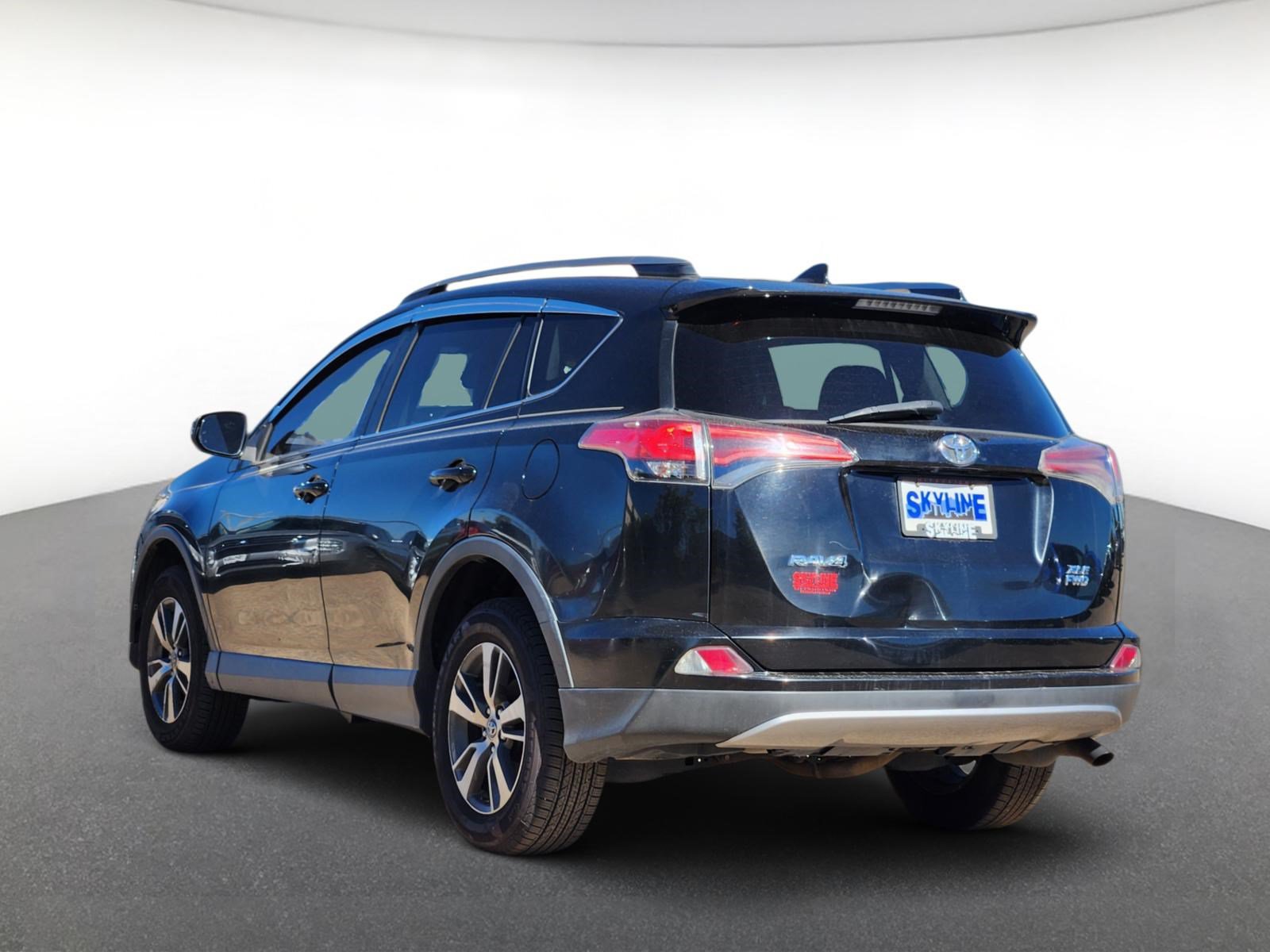 Used 2018 Toyota RAV4 XLE FWD SUV