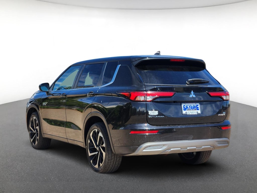 Used 2023 Mitsubishi Outlander Phev SE S-AWC SUV