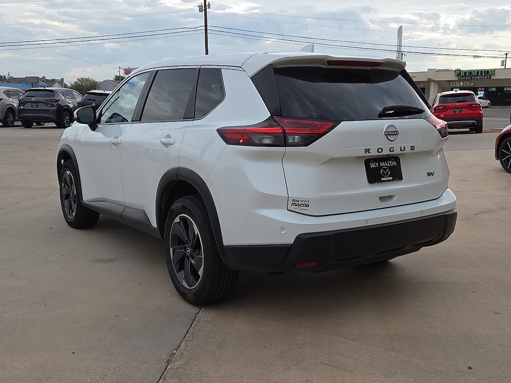 Used 2024 Nissan Rogue SV FWD SUV