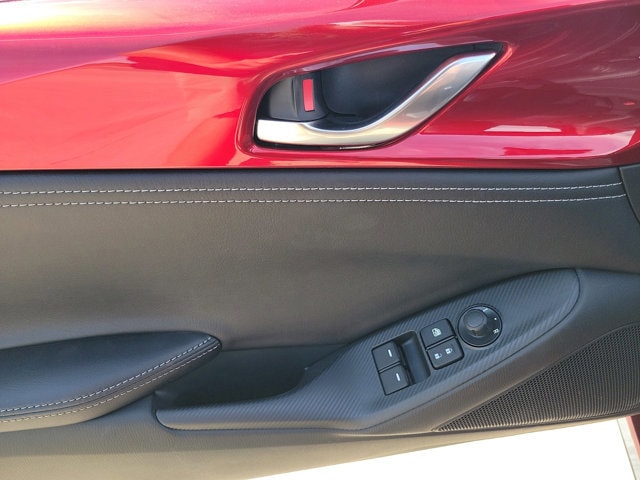 2026 Mazda MX-5 Miata RF Grand Touring - Photo 13