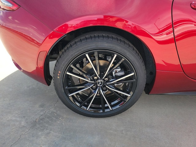 2026 Mazda MX-5 Miata RF Grand Touring - Photo 9