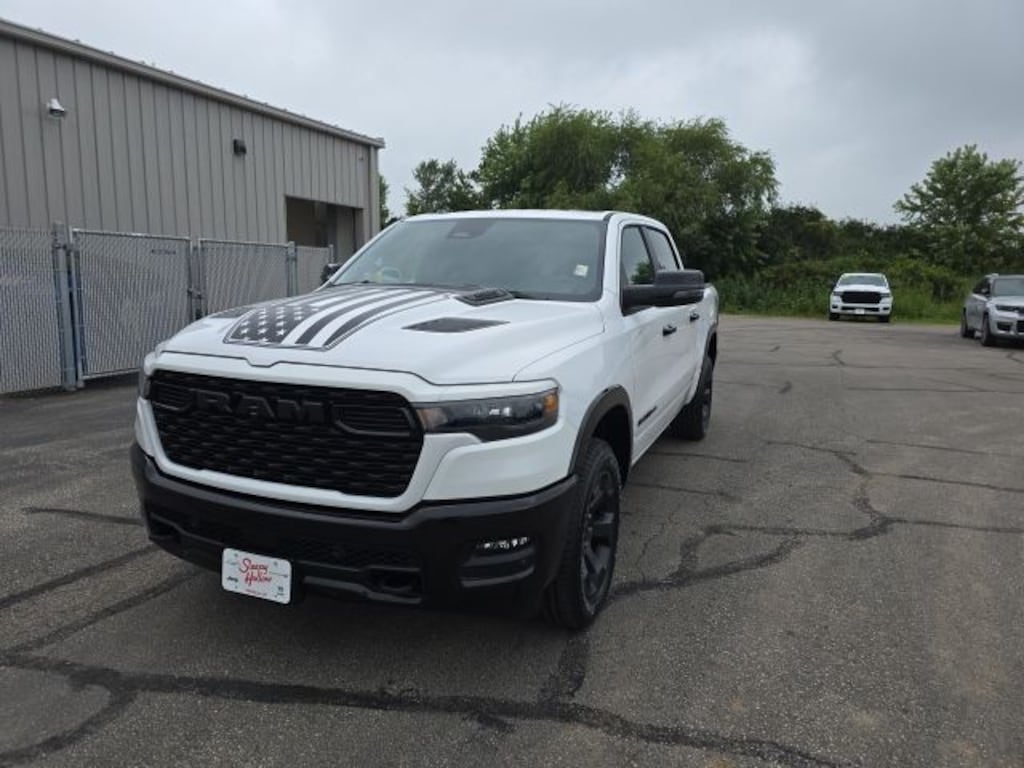 New 2026 Ram 1500 BIG HORN CREW CAB 4X4 5'7 BOX Pickup