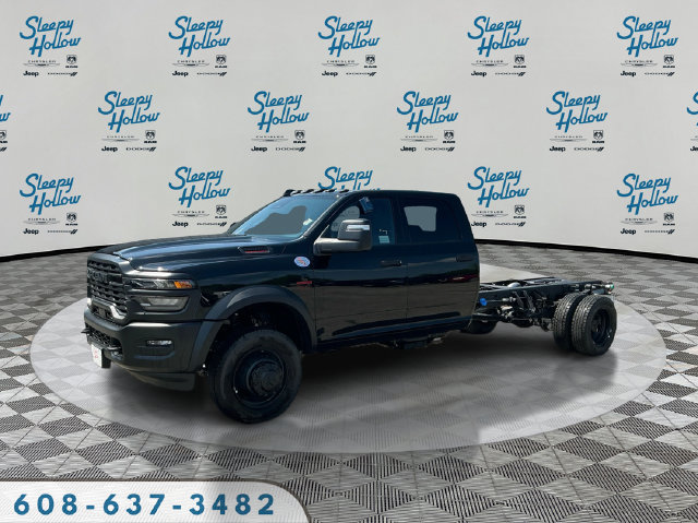 2026 Ram 5500 Chassis Cab TRADESMAN  CREW  4X4 84' CA Pickup