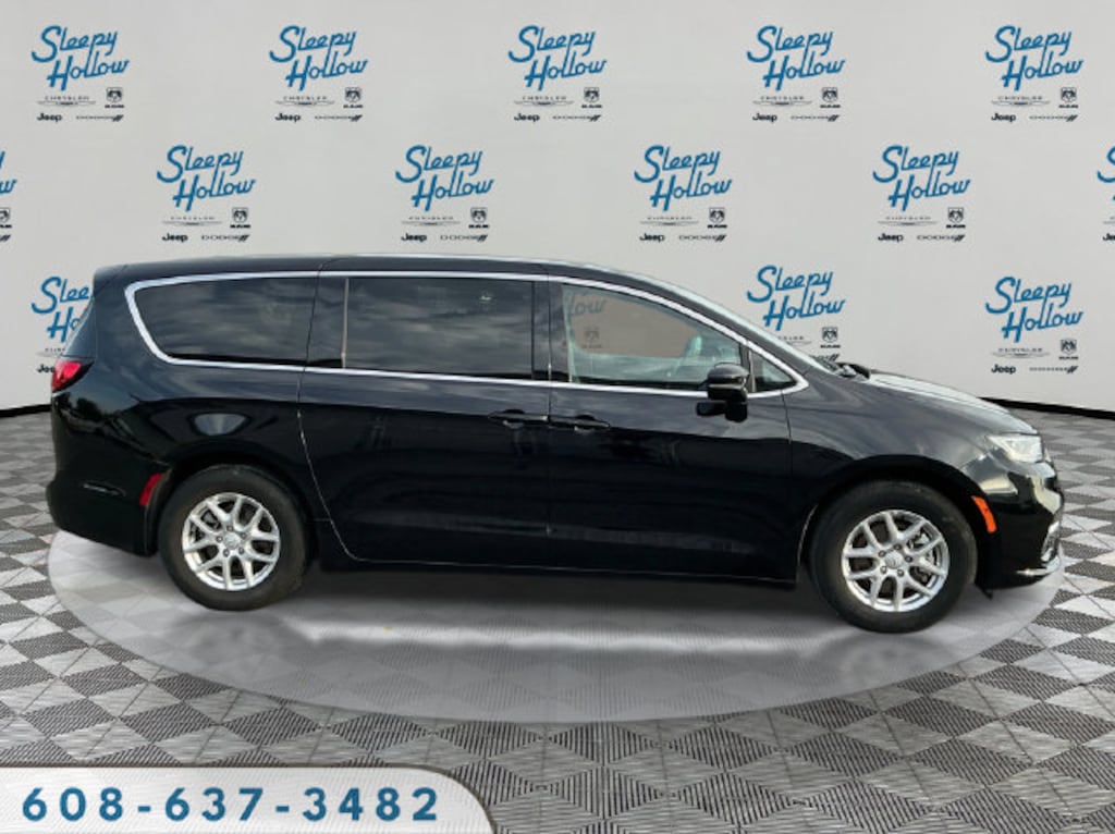 Used 2026 Chrysler Pacifica Select Minivan/Van