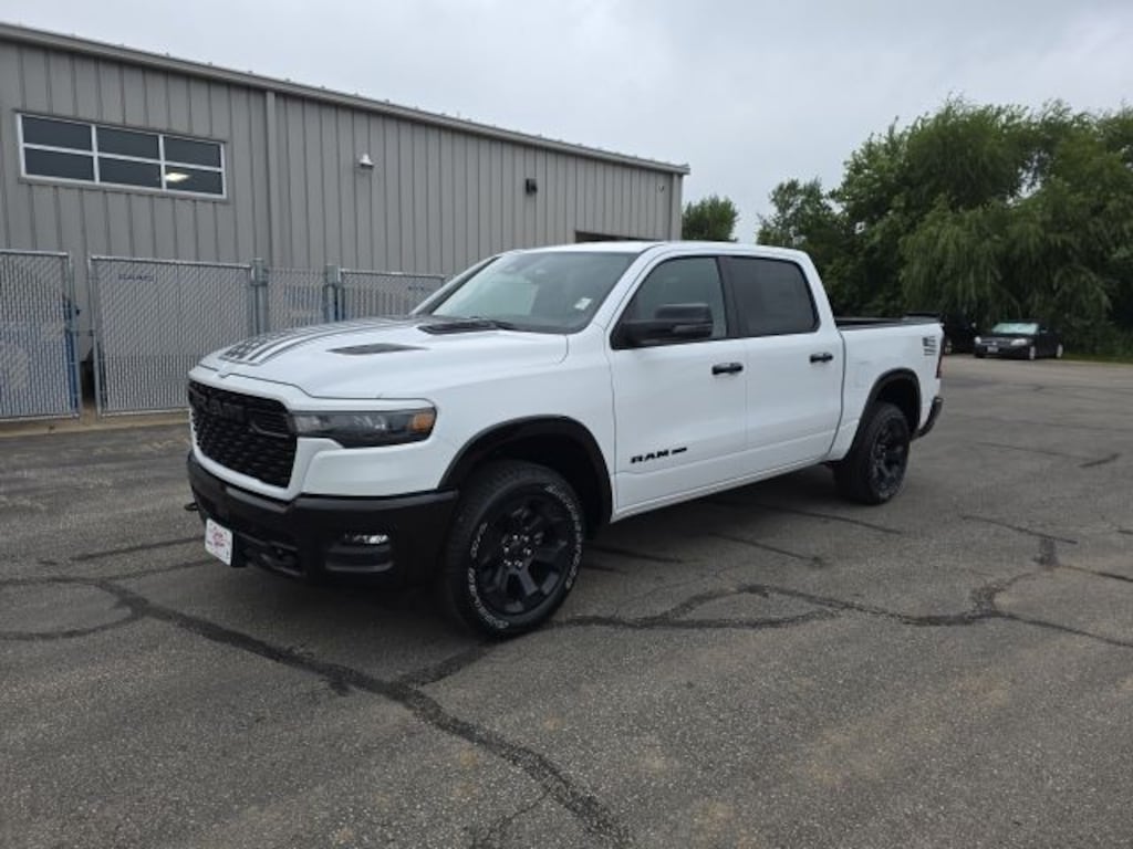 New 2026 Ram 1500 BIG HORN CREW CAB 4X4 5'7 BOX Pickup
