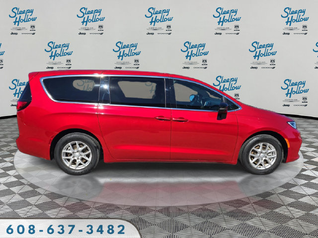 Used 2025 Chrysler Pacifica Select Minivan/Van