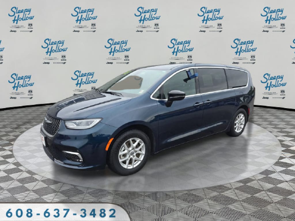 Used 2025 Chrysler Pacifica Select Minivan/Van