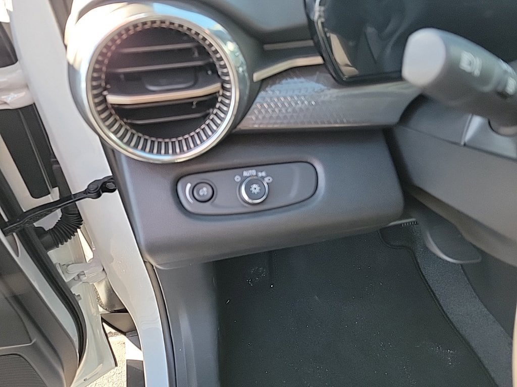 2026 Chevrolet Trax Activ - Photo 10
