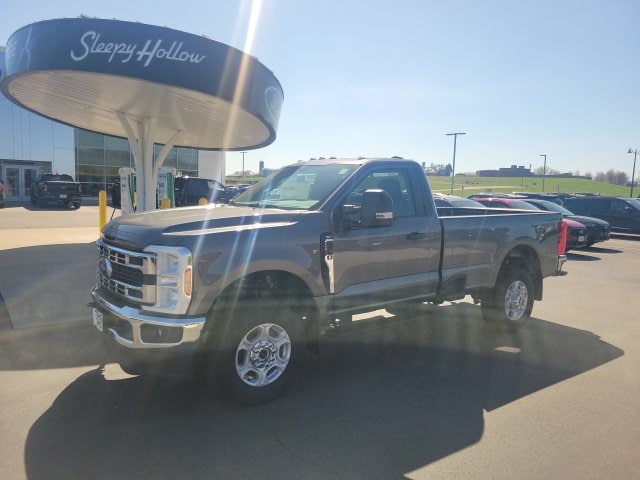 2026 Ford F-350 Super Duty XLT