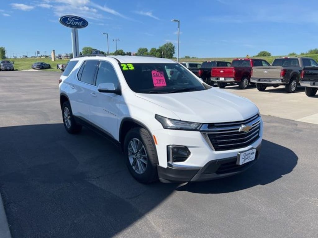 Used 2023 Chevrolet Traverse LT Leather SUV