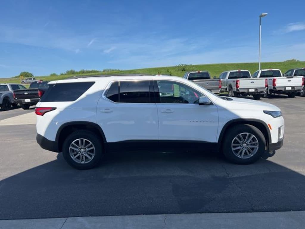 Used 2023 Chevrolet Traverse LT Leather SUV